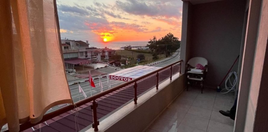 Квартира 1+1 в Мендересе, Измир, Турция №186821