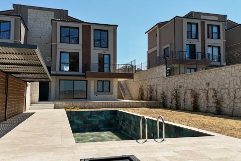 Продажа виллы в Измире, Турция 7 комн., 500м2, №194165 – фото 3