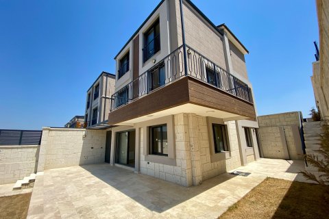 Продажа виллы в Измире, Турция 7 комн., 500м2, №194165 – фото 2