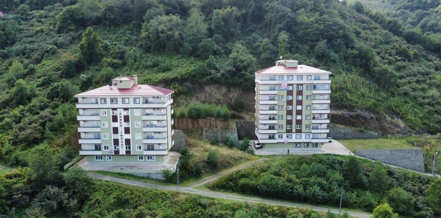 3+1 Apartment  in Arsin, Trabzon, Turkey No. 185621