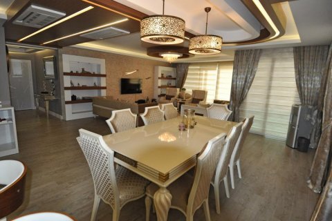 آپارتمان در  Alanya ، امارات متحده عربی 3 خوابه ، 240 متر مربع.  شماره 183822 - 8