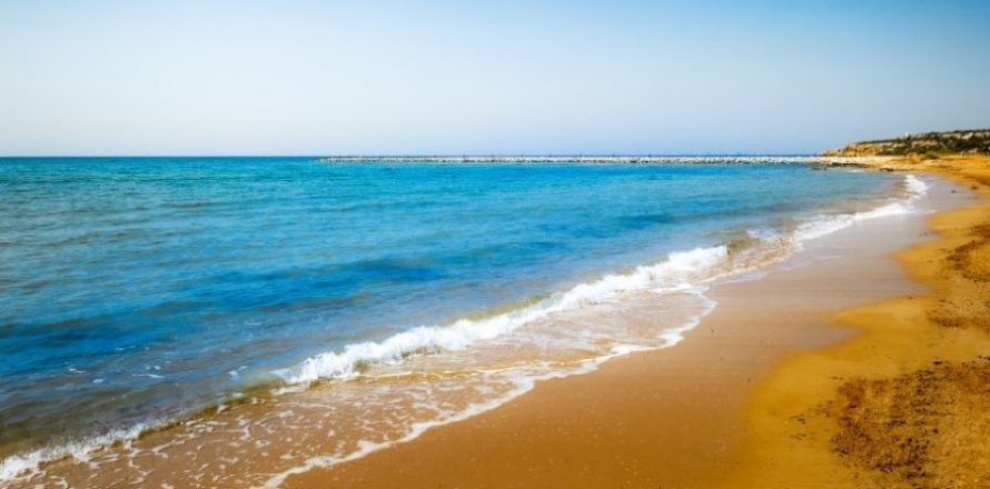 2+1 Lägenhet  i Famagusta,  Nr. 193944