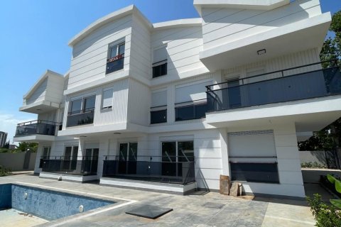 Продажа квартиры  в Ларе, Анталье, Турция 4+1, 175м2, №193581 – фото 1