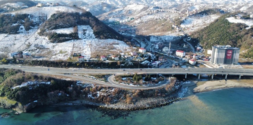 Земельный участок 2.234м2 в Араклы, Трабзон, Турция №186915