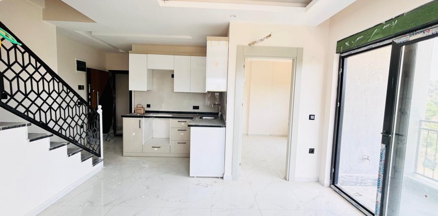 3+1 Lejlighed  i Alanya, Antalya, Tyrkiet Nr. 193296