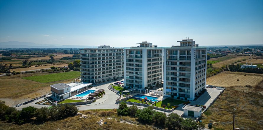 2+1 Apartment  in Gaziveren, Guzelyurt, Northern Cyprus No. 194070