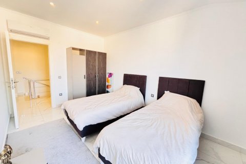 Продажа квартиры  в Аланье, Анталье, Турция 2+1, 120м2, №193558 – фото 2