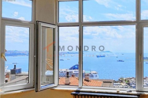 آپارتمان در Beyoglu،  Istanbul ، امارات متحده عربی 2 خوابه ، 110 متر مربع.  شماره 188527 - 2