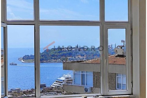 آپارتمان در Beyoglu،  Istanbul ، امارات متحده عربی 2 خوابه ، 110 متر مربع.  شماره 188527 - 1