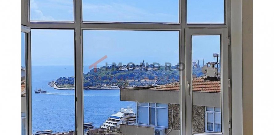 آپارتمان در Beyoglu،  Istanbul ، امارات متحده عربی 2 خوابه ، 110 متر مربع.  شماره 188527