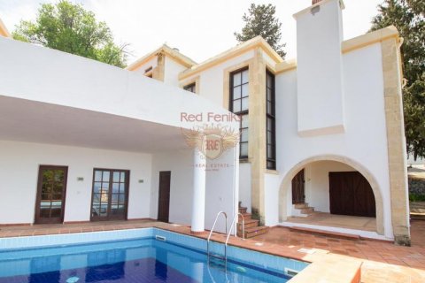 Продажа виллы  в Гирне, Северный Кипр 4+1, 300м2, №187889 – фото 3