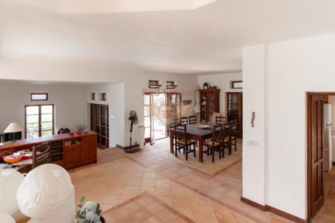 Продажа виллы  в Гирне, Северный Кипр 4+1, 300м2, №187889 – фото 6