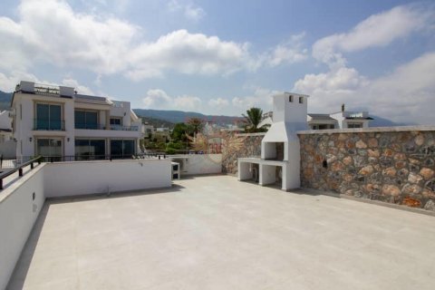 Продажа квартиры  в Гирне, Северный Кипр 2+1, 145м2, №187896 – фото 22