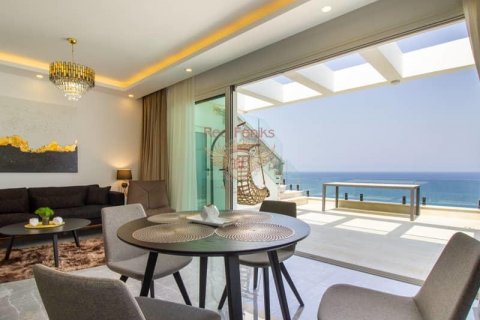 Продажа квартиры  в Гирне, Северный Кипр 2+1, 145м2, №187896 – фото 2