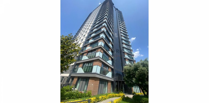 2+1 Apartment  in Kartal, Istanbul, Turkey No. 193491