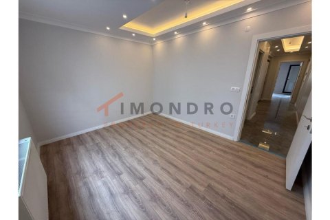 Продажа квартиры  в Авджылар, Стамбуле, Турция 2+1, 110м2, №185533 – фото 12