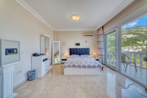 Продажа квартиры  в Айвансарае, Стамбуле, Турция 4 комн., 170м2, №192275 – фото 22