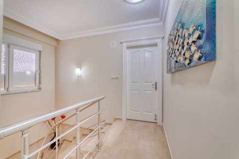 Продажа квартиры  в Айвансарае, Стамбуле, Турция 4 комн., 170м2, №192275 – фото 20