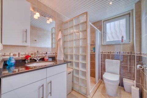 Продажа квартиры  в Айвансарае, Стамбуле, Турция 4 комн., 170м2, №192275 – фото 28