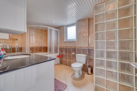 Продажа квартиры  в Айвансарае, Стамбуле, Турция 4 комн., 170м2, №192275 – фото 17