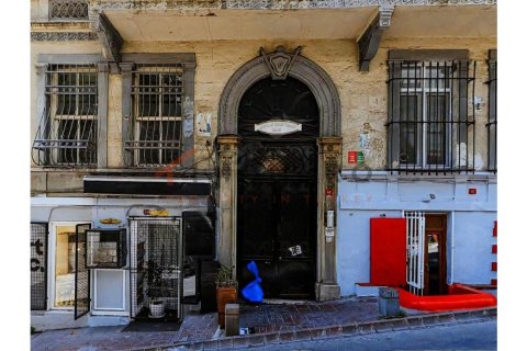 Apartment for sale  in Beyoglu, Istanbul, Turkey, 3 bedrooms, 130m2, No. 188352 – photo 2