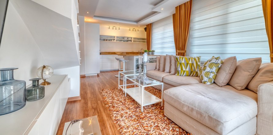 2+1 Apartment  in Alanya, Antalya, Turkey No. 185714