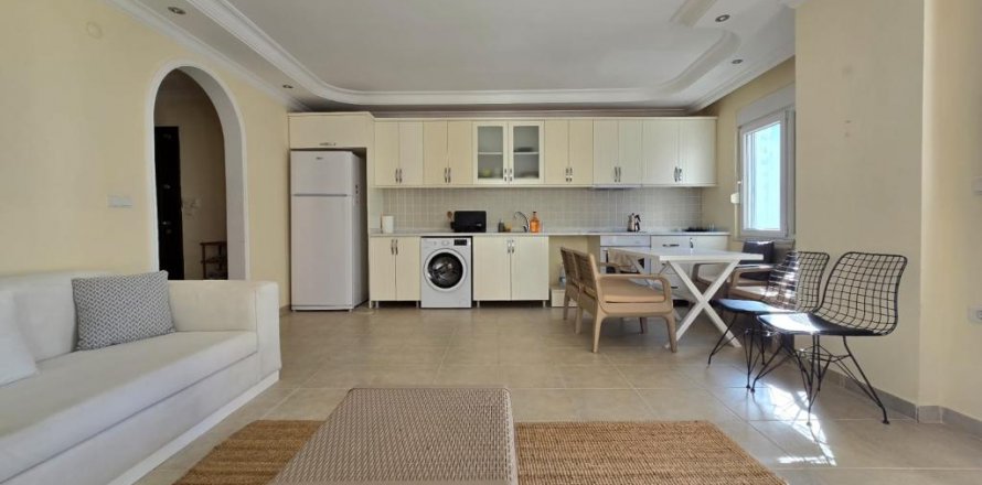 Квартира  2-х ком. в Махмутларе, Анталья, Турция №193918