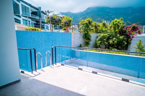 آپارتمان در  Girne ، ترکیه 230 متر مربع.  شماره 210763 - 19