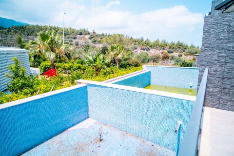 آپارتمان در  Girne ، ترکیه 230 متر مربع.  شماره 210763 - 21