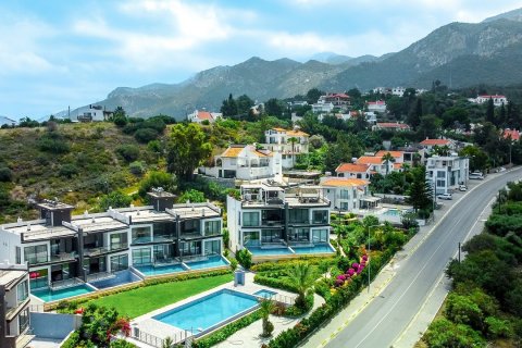 آپارتمان در  Girne ، ترکیه 230 متر مربع.  شماره 210763 - 9