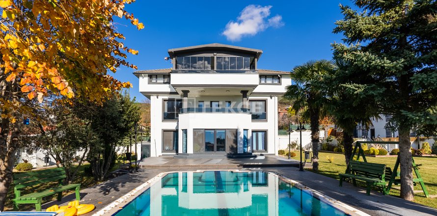 Вилла  9+4 в Чаталдже, Стамбул, Турция №191296