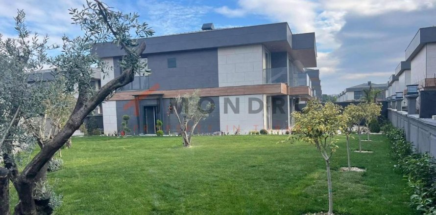 Вилла 5+1 в Силиври, Стамбул, Турция №185660