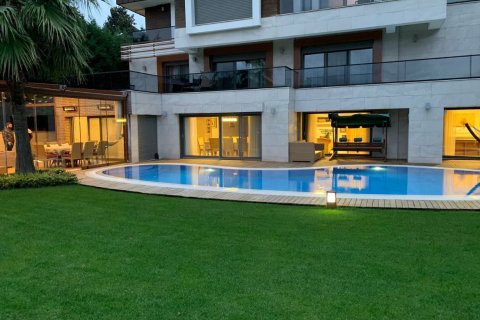 ویلا در  Istanbul ، ترکیه 7 خوابه ، 1200 متر مربع.  شماره 189321 - 9