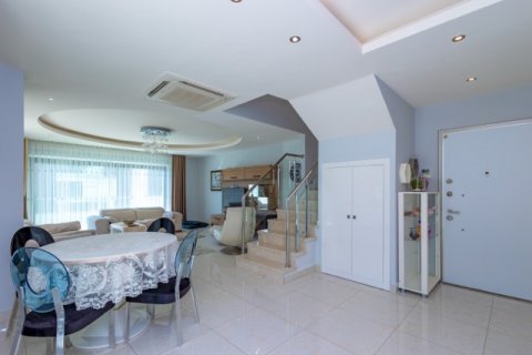 Продажа квартиры  в Анталье, Турция 3+1, 230м2, №184688 – фото 7