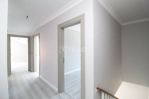 Apartment for sale  in Gemlik, Bursa, Turkey, 3 bedrooms, 192m2, No. 184396 – photo 17