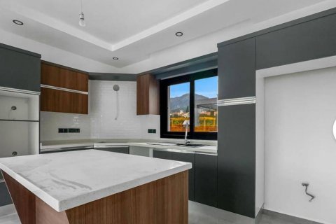 Продажа виллы  в Алсанджаке, Гирне, Северный Кипр 4 комн., 267м2, №211159 – фото 6