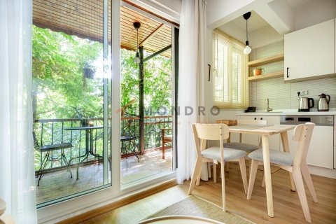 Продажа квартиры  в Бейоглу, Стамбуле, Турция 2+1, 100м2, №182709 – фото 6