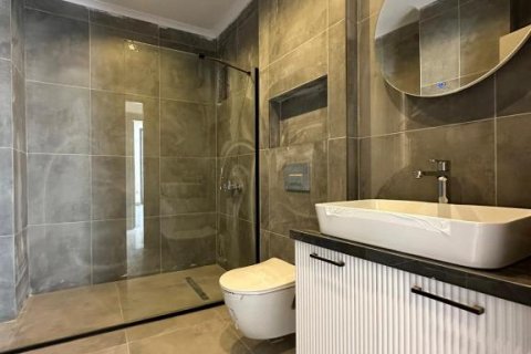 Продажа квартиры  в Стамбуле, Турция 9 комн., 200м2, №186491 – фото 12