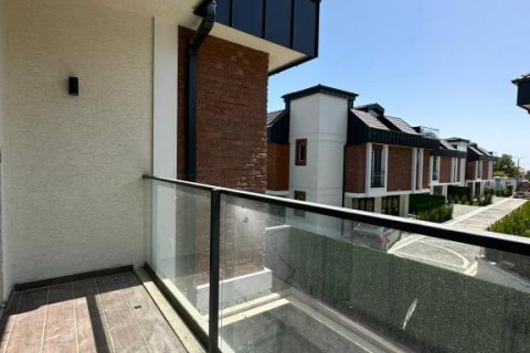 Продажа квартиры  в Стамбуле, Турция 9 комн., 200м2, №186491 – фото 13