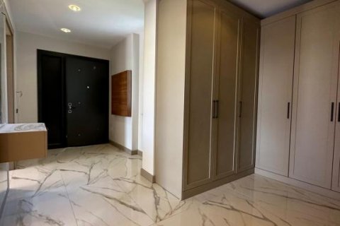 Продажа квартиры  в Стамбуле, Турция 9 комн., 200м2, №186491 – фото 23