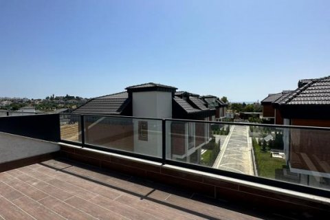 Продажа квартиры  в Стамбуле, Турция 9 комн., 200м2, №186491 – фото 4