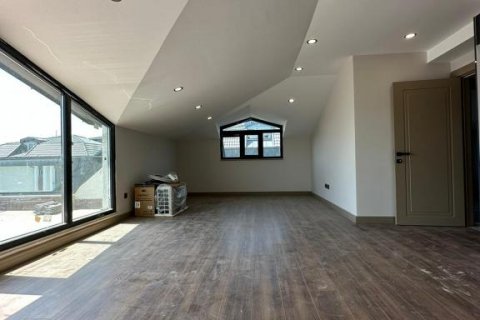 Продажа квартиры  в Стамбуле, Турция 9 комн., 200м2, №186491 – фото 5