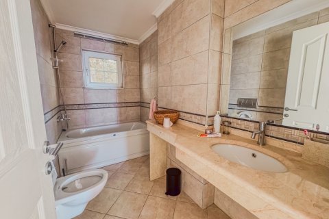 Продажа виллы  в Аланье, Анталье, Турция 5 комн., 270м2, №206516 – фото 25