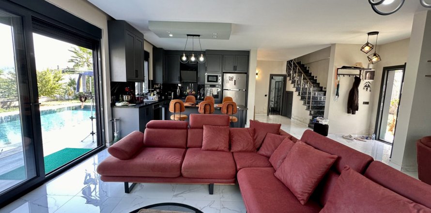 3+1 Apartment  in Alanya, Antalya, Turkey No. 185866