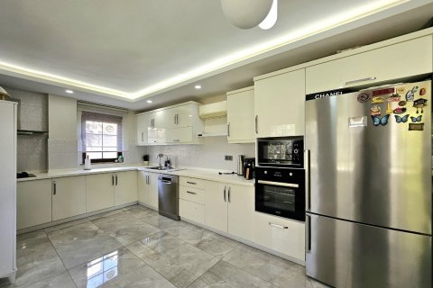 Продажа квартиры  в Анталье, Турция 4+1, 250м2, №211679 – фото 8