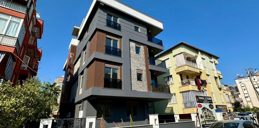 1+1 Apartment  in Muratpasa, Antalya, Turkey No. 206881