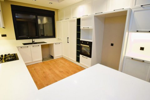 Продажа виллы  в Белеке, Анталье, Турция 3+2, 400.0м2, №206880 – фото 33