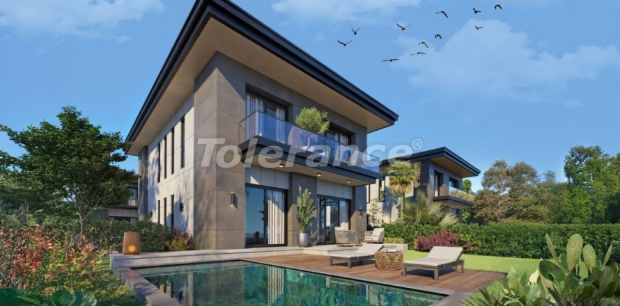 4+1 Villa  in Antalya, Turkey No. 191202