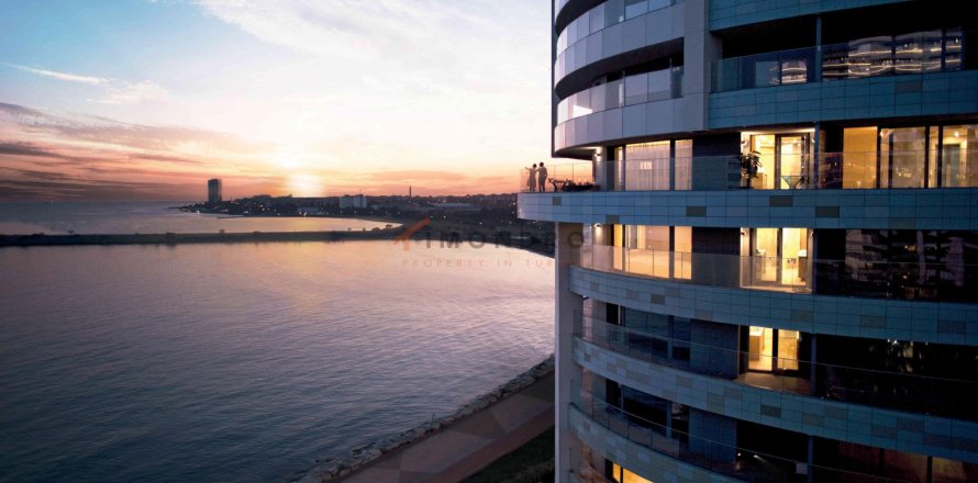 1+1 Apartment  in Bakırköy, Istanbul, Turkey No. 168098