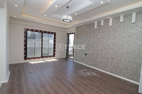 آپارتمان در  Erdemli ، ترکیه 4 خوابه ، 195 متر مربع.  شماره 193063 - 9